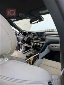 جنسس G70